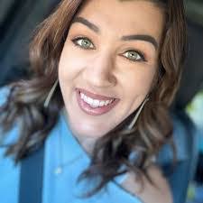 Amanda Waldrep's Instagram, Twitter & Facebook