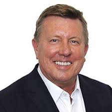 Thomas Hollinshead's Instagram, Twitter & Facebook