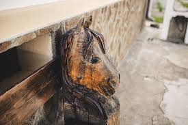 Der ort ist auch bekannt unter den rumänischen bezeichnungen pianul săsesc oder pianul din jos. Despre Pianu