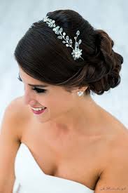 I gioielli da sposa possono essere indispensabili o inutili: Fermaglio Per Acconciatura Sposa Gioiello Online Decorato Con Punti Lucesposatelier