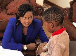 Amina abdi and nigerian ik osakioduwa killing it in nigeria amvcas7 hosts. Amina Abdi Archives Classic 105