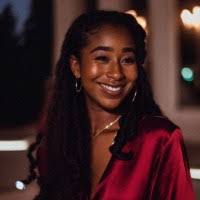 Charlotte Kwofie's Instagram, Twitter & Facebook