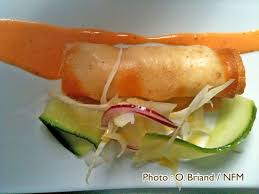 Couper La Feuille De Carree En Quatre Partie Egale Sur Chaque Feuille Deposer Trois Coraux Deux Feuilles En 2020 Recettes De Cuisine Croustillant Feuille De Basilic