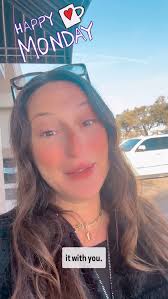 Happy Monday 🎉🙌❤️ #PSA Today is a New Day!! Take a look at your vision,  your goals, and what you would like to accomplish in life. Align yourself  and how you spend time and energy in that place. You ...