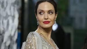 Jolie pitt)‏، مواليد 4 يونيو 1975)، وهي ممثلة، وصانعة أفلام، وإنسانية أمريكية. Ø£Ù†Ø¬Ù„ÙŠÙ†Ø§ Ø¬ÙˆÙ„ÙŠ Cnn Arabic