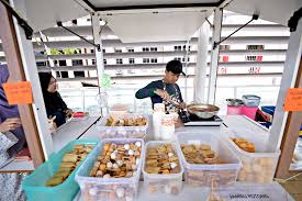 Pelajar yang mempunyai bakat dan kemahiran untuk membuat atau masak sesuatu makanan, perniagaan makanan adalah peluang yang cerah oleh itu, perniagaan percetakan seperti phototat sangat menguntungkan walaupun tidak menerima pelanggan yang ramai dalam satu tempoh masa. Perniagaan Makanan Oden Mahasiswa Ump Jadi Tumpuan Ump News