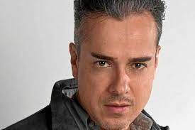 De los cazadores y recolectores a las sociedades tributarias 22,000 a. Pin By Paulina Tomon On Jorge Enrique Abello In 2021 Good Looking Men How To Look Better Guys