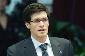 Stéphane Boyer présidera aux consultations publiques