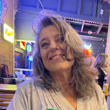 Hi! I think Joe Bonnamassa is the best since Jimi Hendrix.