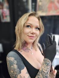 ⚡ COIL MACHINE MASTERY—LEARN FROM THE LEGEND. ⚡ Friday, 3/28 @ 12 PM — The  @VisionaryTattooConference leading up to the @ChicagoTattooArtFestival,  brings you Annette LaRue, a 35-year veteran in the tattoo game,