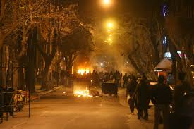 Video messaggio per la lotta contro l'hiv, ricevuto dalla corporacion red somos direttamente dalla colombia. A Tutti Coloro Che Continuano A Lottare Contro La Lotta Del Codardo Una Nota Di Forza Per Gli Sfavoriti Atene Grecia Malacoda