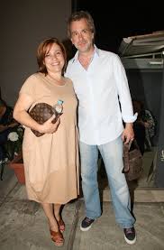 Η μαριάννα τουμασάτου, λοιπόν, ανήρτησε φωτογραφία με το χτένισμα της κόρης της την οποία συνόδευε με την εξής λεζάντα: Toymasatoy Stayroy 8eatrikh Bradia Gia To Zeygari Star Gr