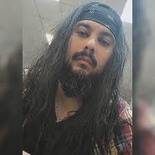 Hace 11 años subía mi primer video en YouTube con una adaptación propia del  hermoso himno de mi amado club Santiago Wanderers de Valparaíso compuesto  por Efraín Arévalo López. Nunca imaginé el