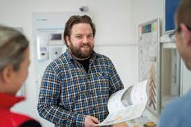 Elektriker private mit erfahrung reparieren kuchen geräte strom störung lampe montiert günstig 06764557361 peter. Elektro Mayer Ihr Elektriker In Wien Rasch Sicher Verlasslich