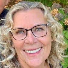 Kathy Traub's Instagram, Twitter & Facebook