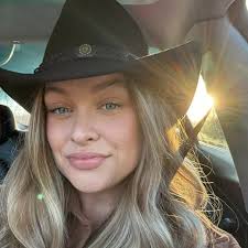 Danielle (@dkellerx3) • Instagram photos and videos