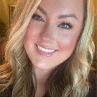 Shelly Miner's Instagram, Twitter & Facebook