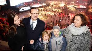 Aż ciężko uwierzyć, że polityk zdecydował się na pokazanie tego zdjęcia! Kim Jest Zona Mateusza Morawieckiego Premier Ukrywa Ja Przed Mediami Pikio