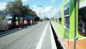 Viele bahnreisende verbringen die nacht im zug. Unwetter Flixtrain Strandet In Syke Und Wird Am Tag Danach Abgeschleppt Syke