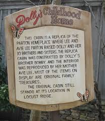 Последние твиты от dolly parton (@dollyparton). Dolly Parton S Childhood Home In Tennessee Dolly Dolly Parton Dollywood