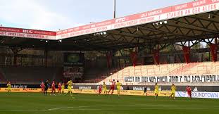 Game day in the forest. 90plus Union Berlin Letzter Spieltag Mit Fans Im Stadion 90plus