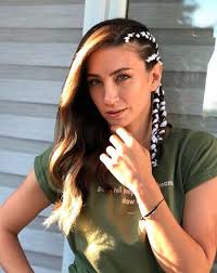 Ceren Benderlioglu Sac Rengi Ve Modelleri Dogal Sac Sac Rengi Sac