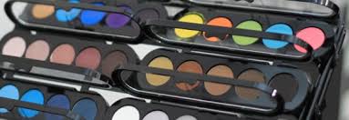 Creator's image reviews the atelier interactive paint kit. Make Up Atelier Paris T18 Eyeshadow Palette Review Beautysauce