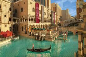 Indoor & Outdoor Gondola Rides | The Venetian® Las Vegas