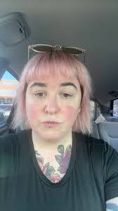 Sarah Ault's Instagram, Twitter & Facebook