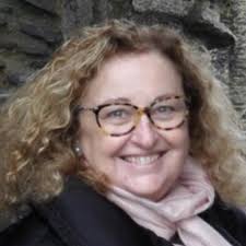 Isabel Roca's Instagram, Twitter & Facebook