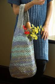 It's just necessary for you to know stockinette stitch and color change. Knit Tote Market Bag Free Knitting Pattern Knitting Bee