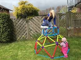 Egal ob spieltürme, spielhäuser, sandkästen oder schaukeln, bei uns werden sie garantiert fündig. My Toys Spielzeug Fur Den Garten Im Test Model Und Mama