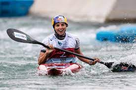But her success has not been through natural talent alone. No One Has Won More World Titles Than Jess Fox And She S Only Just Begun Icf Planet Canoe