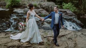 Weddings are supposed to be all about class, style, and sophistication, but dirty wedding photos demonstrate how the institution of marriage truly differs from couple to couple. Nasty Accident Just Hours Before Wedding Northern Star