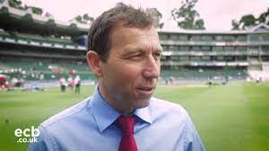 Featuring the views of david lloyd, michael atherton, nasser hussain, andrew strauss, ian botham and shane warne. Michael Atherton Recalls His Game Saving 185 In South Africa Youtube