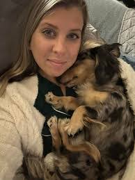 Amanda Arrowood's Instagram, Twitter & Facebook