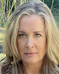 Wendy Minshew's Instagram, Twitter & Facebook