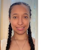 Elisa Barnes's Instagram, Twitter & Facebook