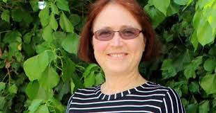 Communing With Fabric: Vogue 8904