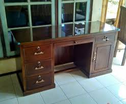 Meja kerja minimalis murah meja kantor meja kasir meja belajar meja tulis meja kerja dengan warna hitam dan putih yang. Jual Meja Kantor Minimalis Kayu Solid Murah 3 Laci Kiri