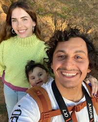 Un año más para esta increíble mujer, solo darte las gracias por ser la  mejor compañera y madre del mundo. Aquí algunos momentos de tu último año,  que ha sido de risas,