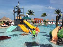 We are very happy to know that we were able to exceed your high expectations and that you had a wonderful time at beach bar thanks to the service of francisco. Kids Pool At Moon Sunrise Picture Of Moon Palace Cancun Tripadvisor