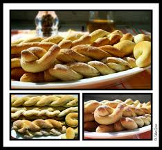 Mantiene la distanza ed evita ogni contatto con il personale di servizio. Grissini Fatti In Casa C Silvia Gozzi Silvia Gozzi Flickr