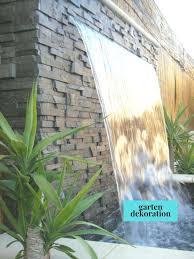 Wasserspiel Garten Wand Steinfliesen Idee Wasserfall Modern Design Design Garten Modern Steinfliesen Wasserfall Back Garden Design Garden Wall Play Garden