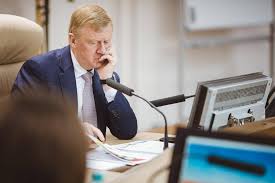 Чубайса представляли в образе пузатой рыжей крысы с лицом вроде человеческого. Nazvan Smenshik Chubajsa Na Postu Glavy Rosnano
