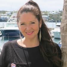 Belinda Henderson's Instagram, Twitter & Facebook