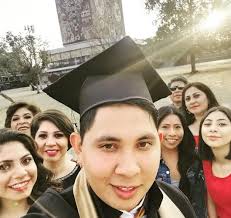 Todas las noticias sobre yalitza aparicio publicadas en el país. Yalitza Aparicio Poso Para La Graduacion De Su Novio Infobae