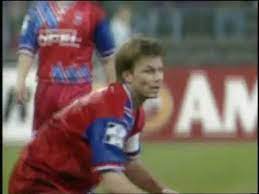 Ajax speelt in 1995 tegen bayern münchen in de champions league. Bayern Munich V Ajax 05 04 1995 Champions League 1994 1995 Semifinal Video Dailymotion