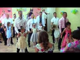 танец мам с сыновьями на выпускном в детском саду Mamy V Zale Plakali Tanec Moj Angel Tancuyut Mamy I Ml Gruppa Studiya Solnyshko Ot3 Do 6 Let Youtube Tancy Deti Tancuyut Tanec