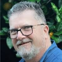 Ray Farrar's Instagram, Twitter & Facebook